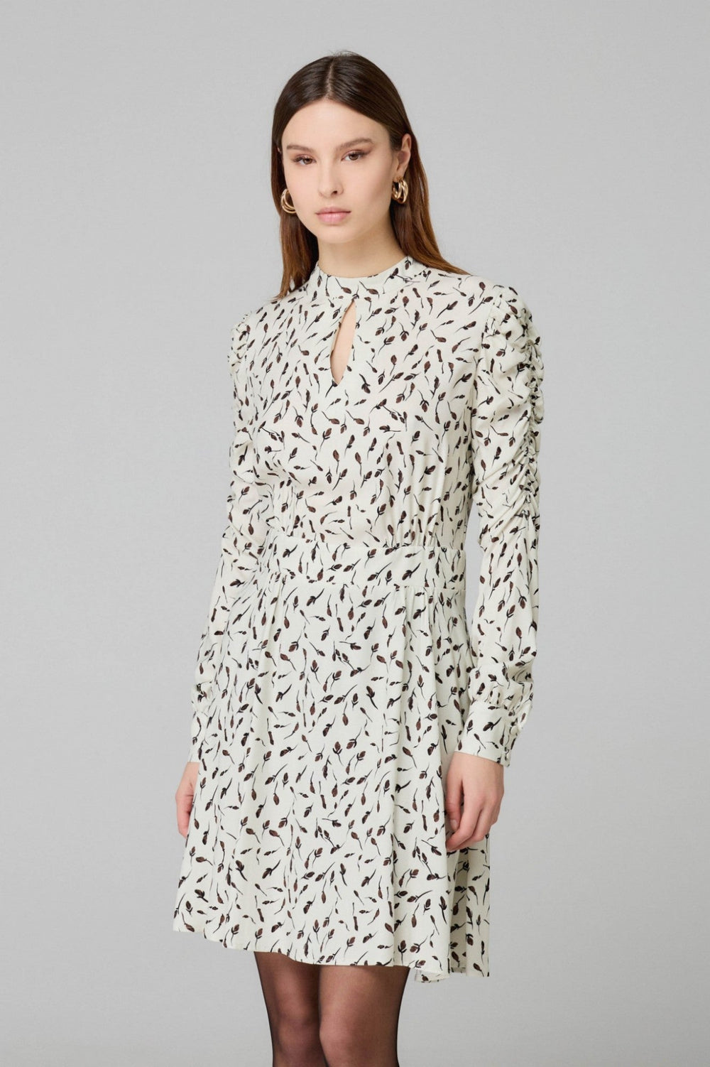 Abito Corto Lupetto Ecru | Mar de Margheritas Hype Outlet