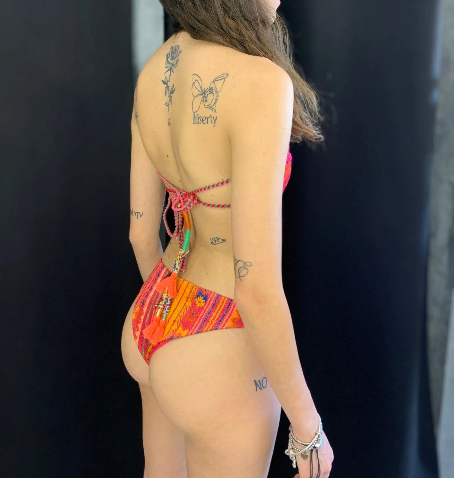 BIKINI F**K (9219911876935)